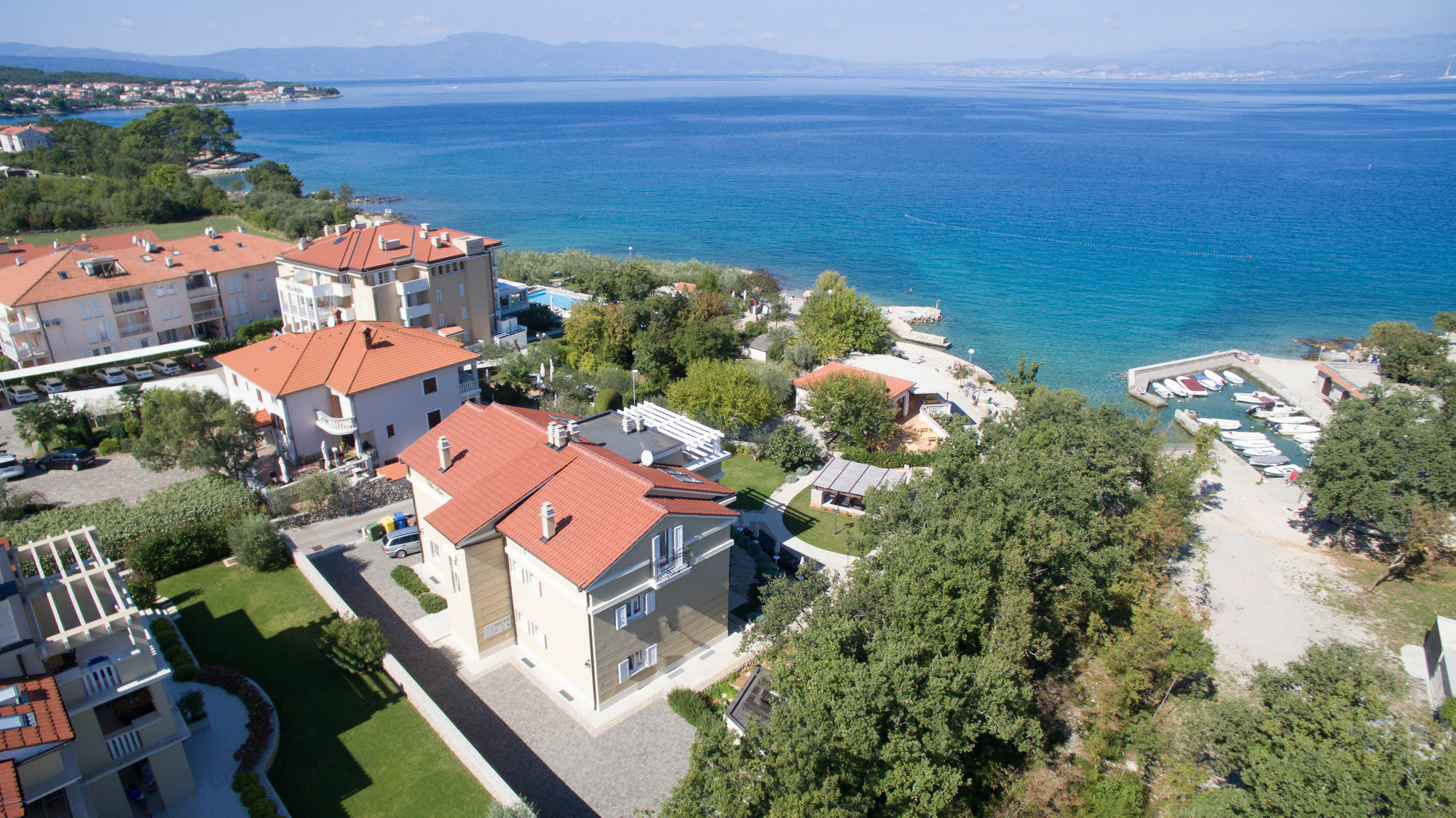 Luxury Apartments Villa Luce Malinska Exterior photo